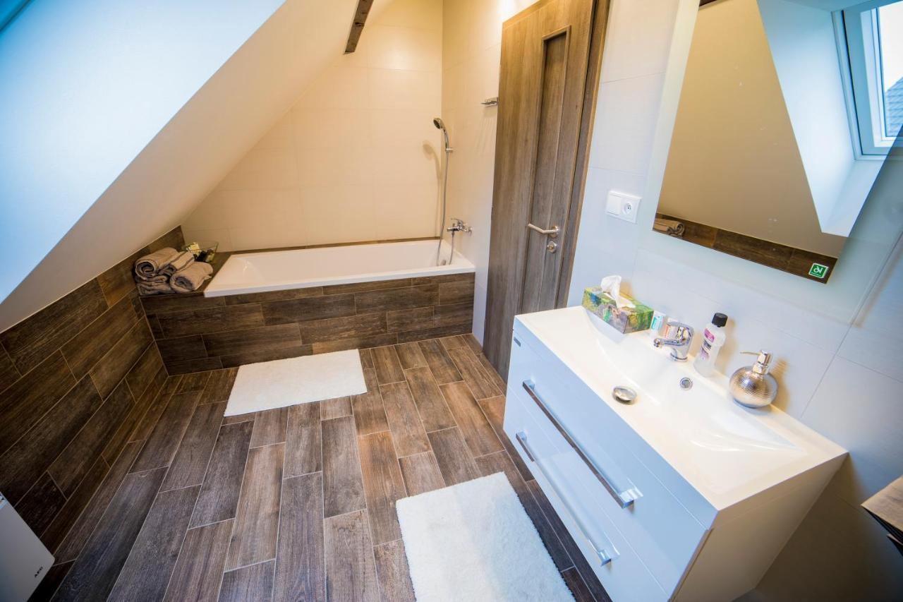 Apartman Dvorce Stráž nad Nežárkou Екстериор снимка